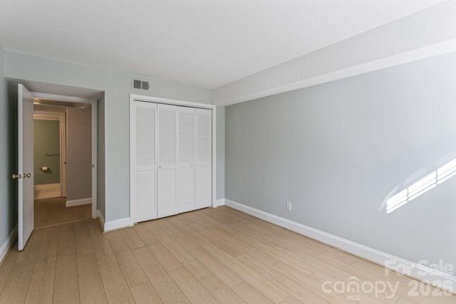 4747 Hedgemore Drive B, Charlotte, NC 28209