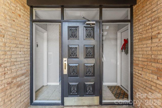 4747 Hedgemore Drive B, Charlotte, NC 28209