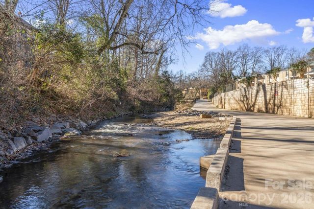 4747 Hedgemore Drive B, Charlotte, NC 28209