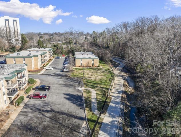 4747 Hedgemore Drive B, Charlotte, NC 28209