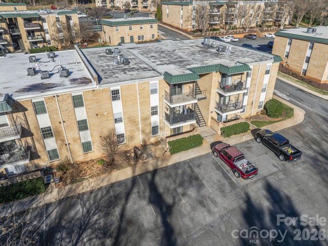 4747 Hedgemore Drive B, Charlotte, NC 28209