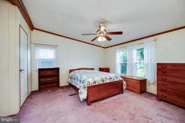 301 HAMPSHIRE AVE, Reading, PA 19606