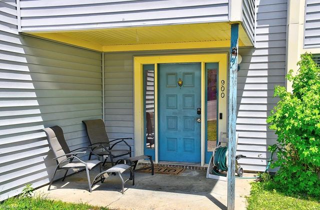 900 Meadowburm CIR, Virginia Beach, VA 23452
