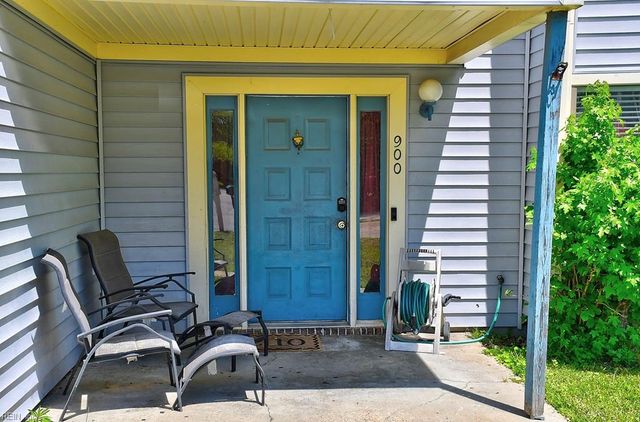 900 Meadowburm CIR, Virginia Beach, VA 23452