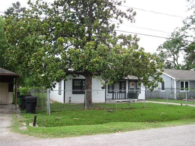 7522 S Hall Street, Houston, TX 77028