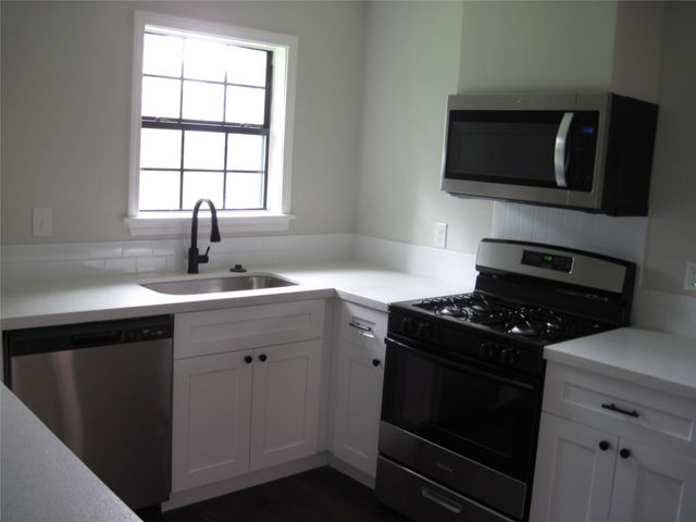 7522 S Hall Street, Houston, TX 77028