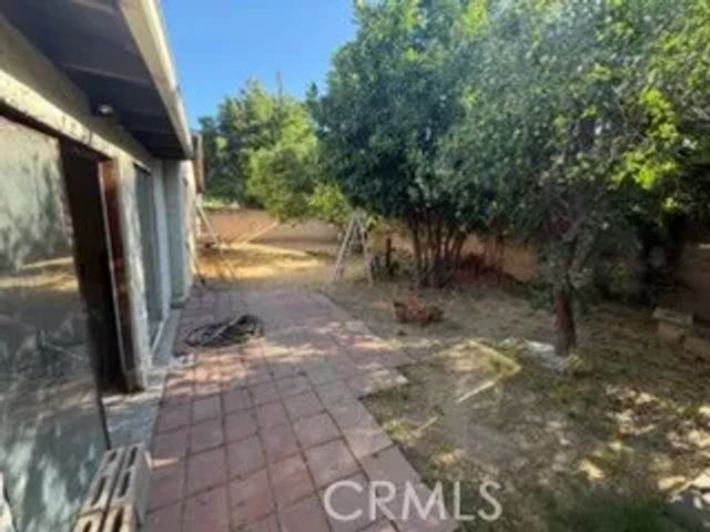 7907 Etiwanda, Reseda, CA 91335