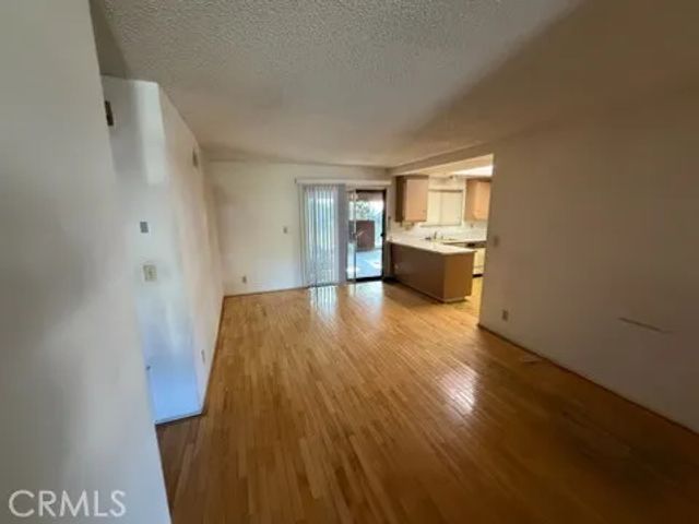 7907 Etiwanda, Reseda, CA 91335