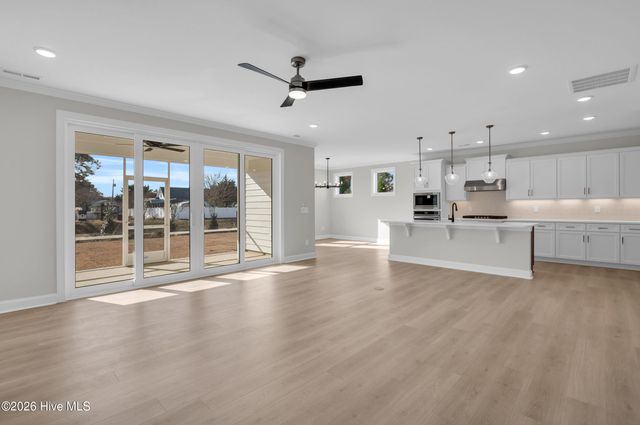 542 Sailor Sky Way 396, Hampstead, NC 28443