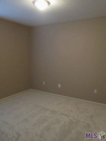 1715 Foxton Ct, Baton Rouge, LA 70815