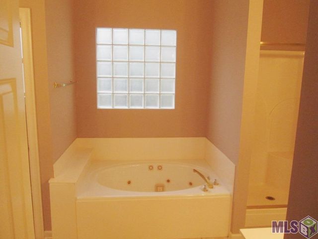 1715 Foxton Ct, Baton Rouge, LA 70815