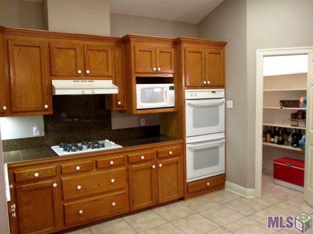 1715 Foxton Ct, Baton Rouge, LA 70815