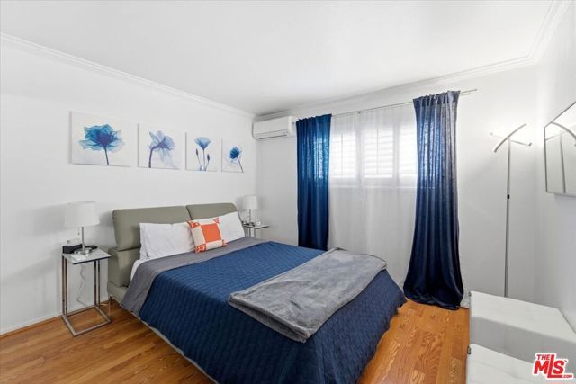 22030 Calvert Street 6, Woodland Hills (los Angeles), CA 91367