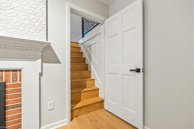 37 Indian Springs DR, Newport News, VA 23606