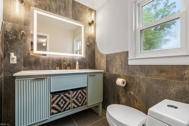 37 Indian Springs DR, Newport News, VA 23606