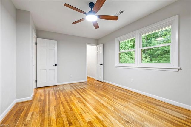 37 Indian Springs DR, Newport News, VA 23606