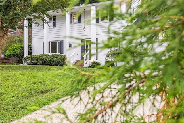 37 Indian Springs DR, Newport News, VA 23606