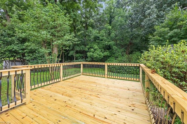 37 Indian Springs DR, Newport News, VA 23606