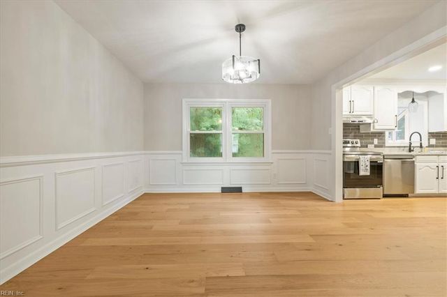 37 Indian Springs DR, Newport News, VA 23606