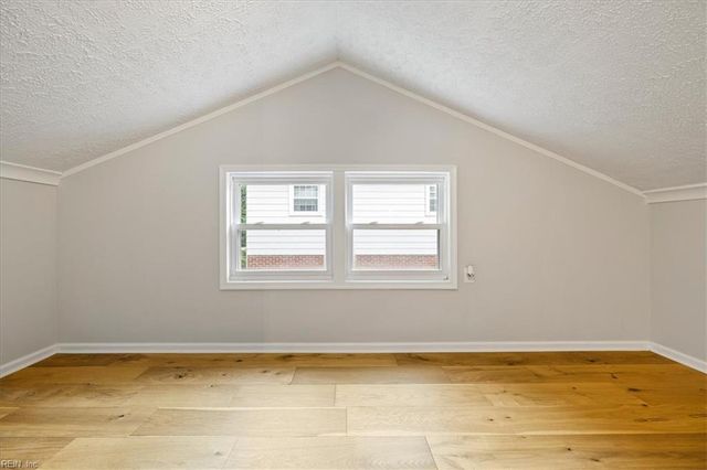 37 Indian Springs DR, Newport News, VA 23606