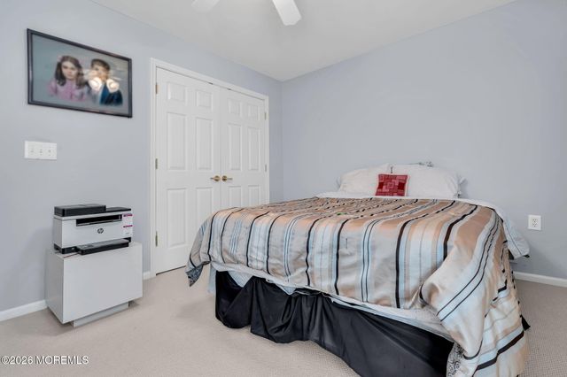 5 Shadow Creek Court, Jackson, NJ 08527