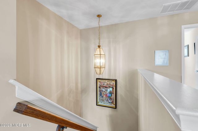 5 Shadow Creek Court, Jackson, NJ 08527