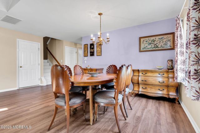5 Shadow Creek Court, Jackson, NJ 08527