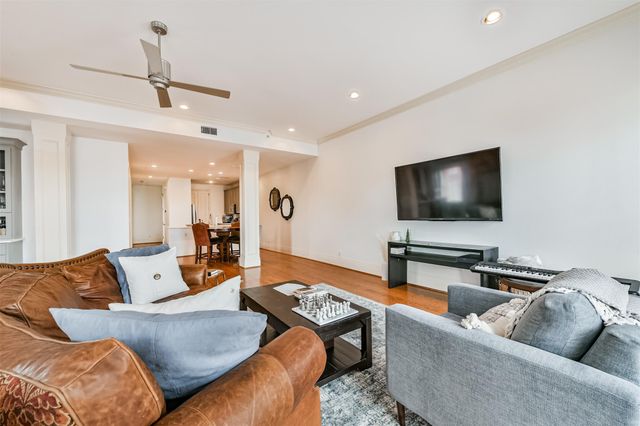 2207 Postoffice Street 422, Galveston, TX 77550