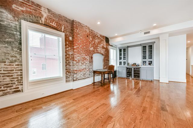 2207 Postoffice Street 422, Galveston, TX 77550