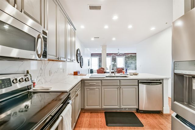 2207 Postoffice Street 422, Galveston, TX 77550