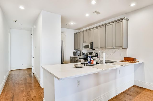 2207 Postoffice Street 422, Galveston, TX 77550