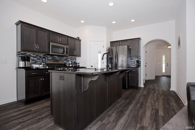 13710 Copper Strike Pass, Fort Wayne, IN 46845