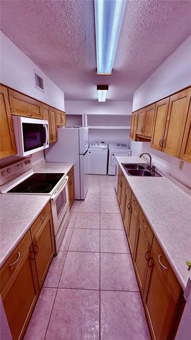 6519 W NEWBERRY ROAD 912, Gainesville, FL 32605