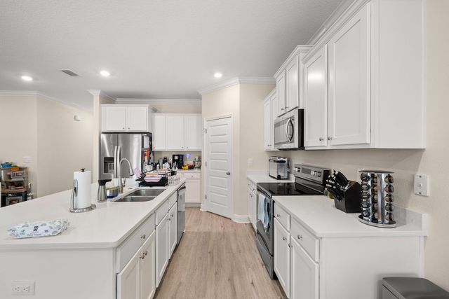 93 Eagles Nest Drive, Freeport, FL 32439