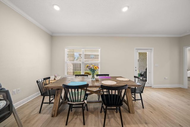 93 Eagles Nest Drive, Freeport, FL 32439