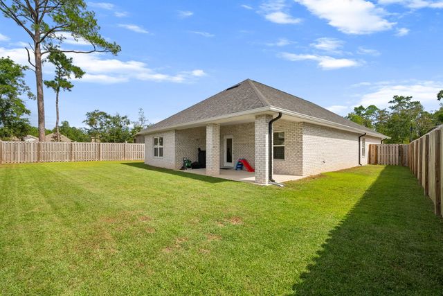 93 Eagles Nest Drive, Freeport, FL 32439