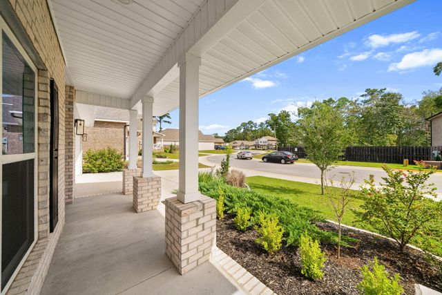 93 Eagles Nest Drive, Freeport, FL 32439