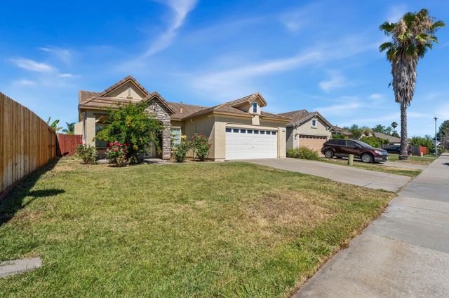 3201 Natoma St, Sacramento, CA 95833