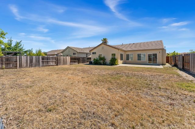3201 Natoma St, Sacramento, CA 95833
