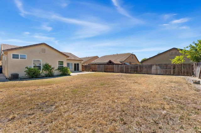3201 Natoma St, Sacramento, CA 95833