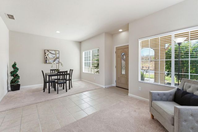 3201 Natoma St, Sacramento, CA 95833