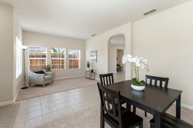 3201 Natoma St, Sacramento, CA 95833