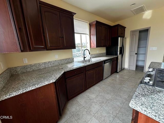 153 157 S Laurel Street, Ventura, CA 93001