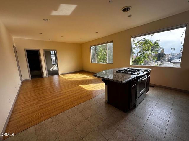153 157 S Laurel Street, Ventura, CA 93001