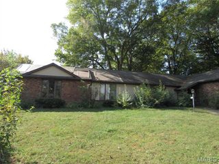 300 sundew, Belleville, IL 62221