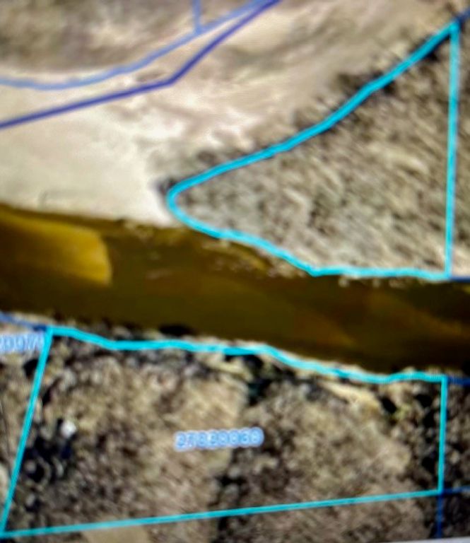 3299 58th St Dr lot 1-2, Vinton, IA 52349