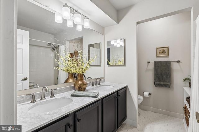 31--C CHICOPEE DR, Princeton, NJ 08540