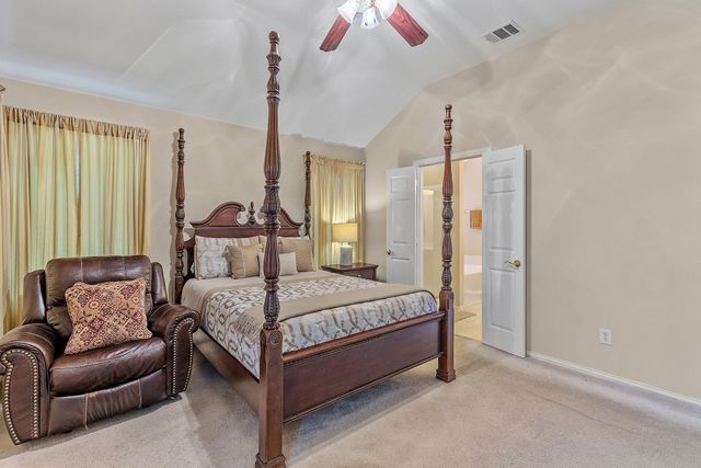 108 RED CLOUD Drive, Greenville, TX 75402