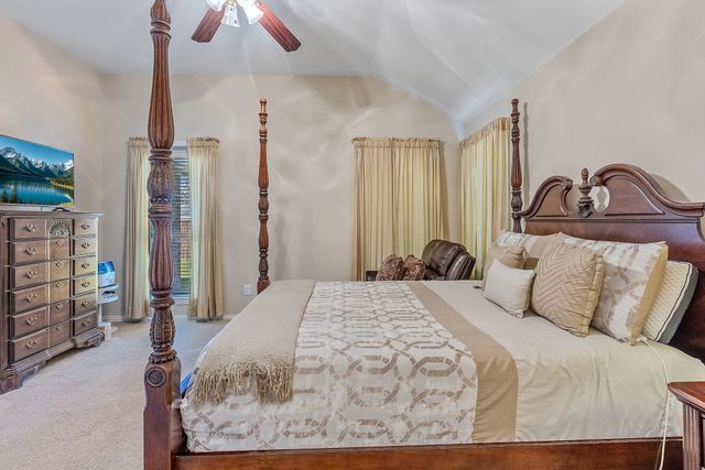 108 RED CLOUD Drive, Greenville, TX 75402