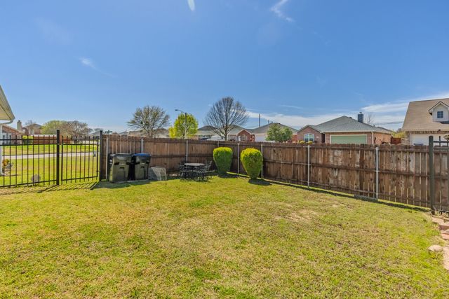 108 RED CLOUD Drive, Greenville, TX 75402